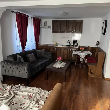 Pensiunea Portas Bed & Breakfast 3*